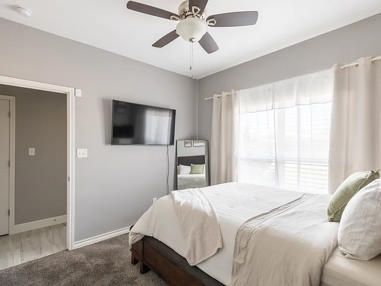 3126 Oakley St — Photo 24