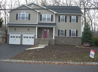 121 Farmingdale Dr, Parsippany, NJ 07054