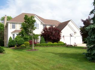 6723 Ayleshire Dr, Solon, OH 44139