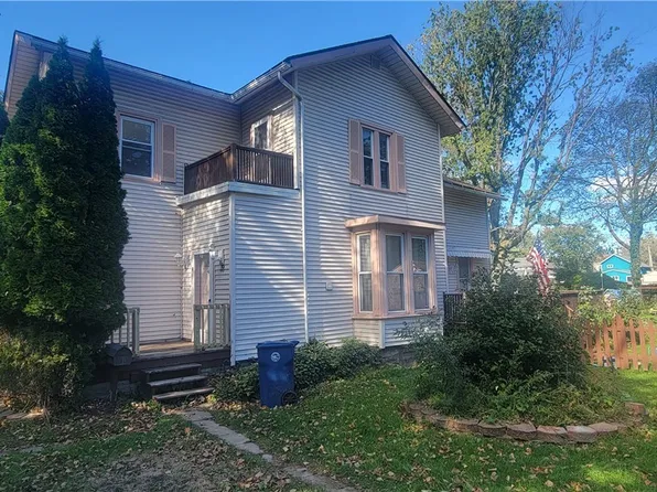 39 Mill St, Lockport, NY 14094