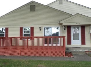 33612 Bayview Dr, Chesterfield, MI 48047