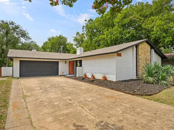 1205 Greenbriar St, Denton, TX 76201