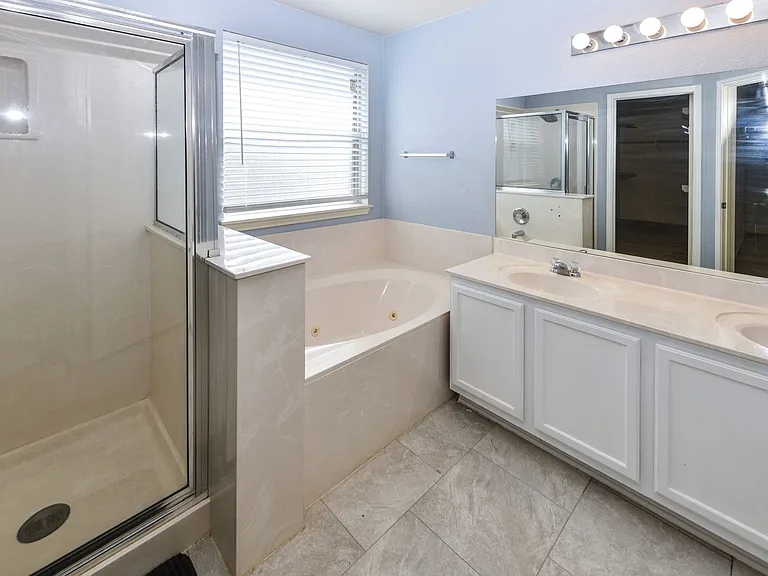 2305 Riley Dr — Photo 23