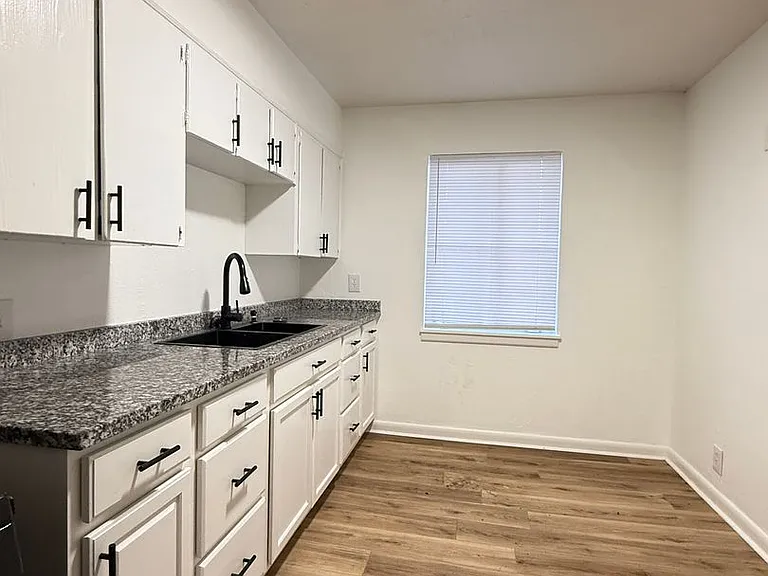 35 Fairmont Dr — Photo 2