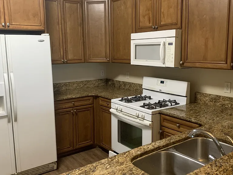 1974 Midyette Rd #1215 — Photo 3