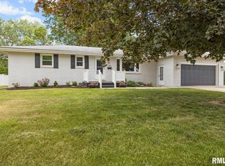 108 W Crestwood Dr, Morton, IL