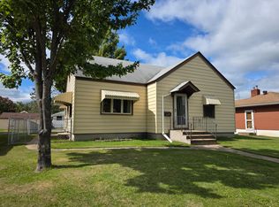 629 3rd St, Nashwauk, MN 55769