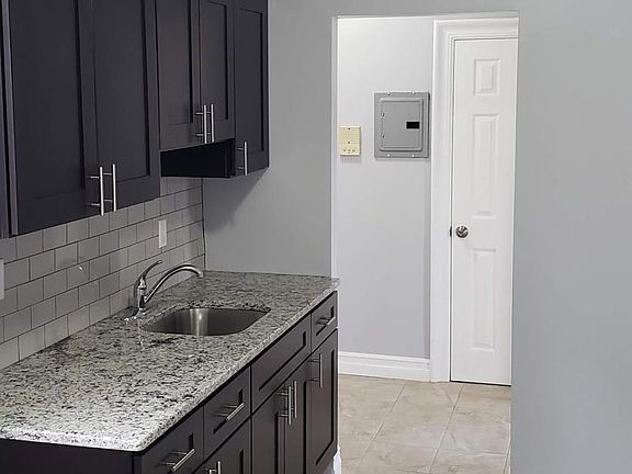 4th image of 166 Summit Ave APT 406