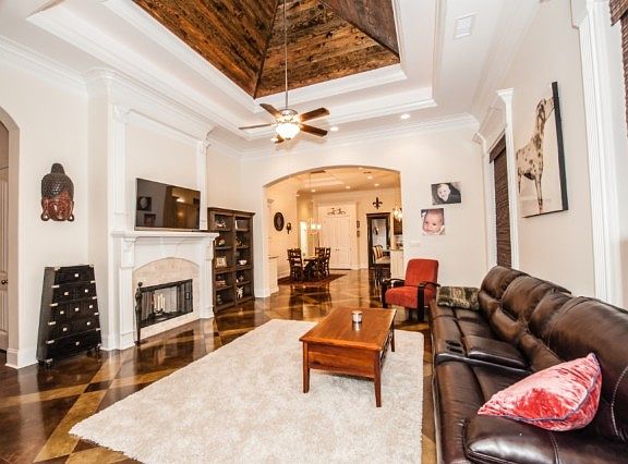 5th image of 123 Carriage Lakes Dr