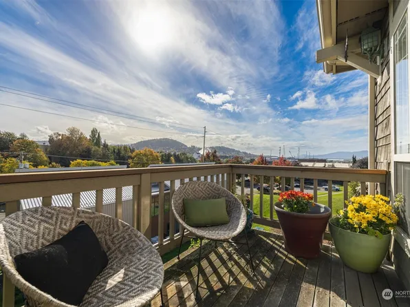 1600 D St #201, Bellingham, WA 98225