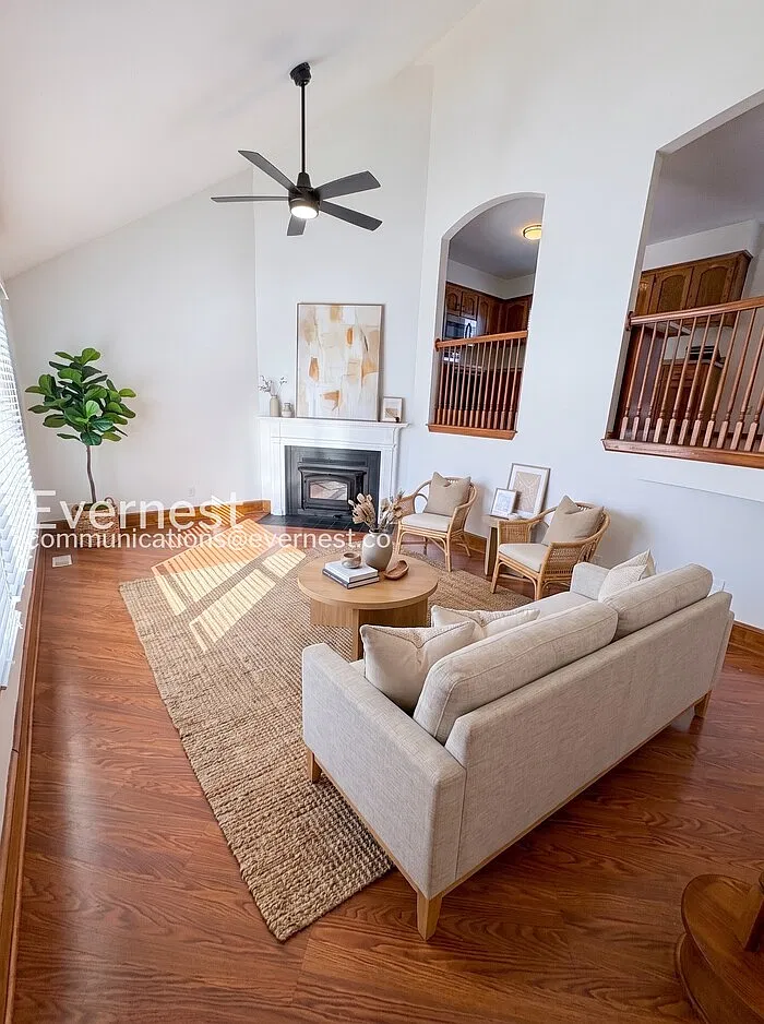 3 bed, 2.0 bath, 1405 sqft, $2,375 — Photo 3