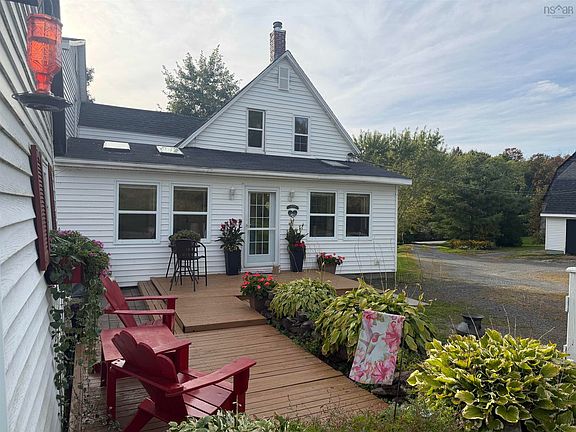 3rd image of 28 Woodburn Rd