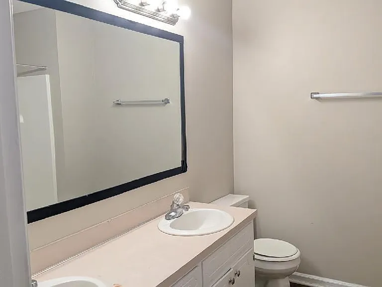 3258 Landmark St #B5 — Photo 6