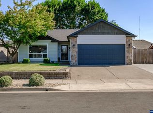 1950 Black Bear Ave SW, Albany, OR 97321