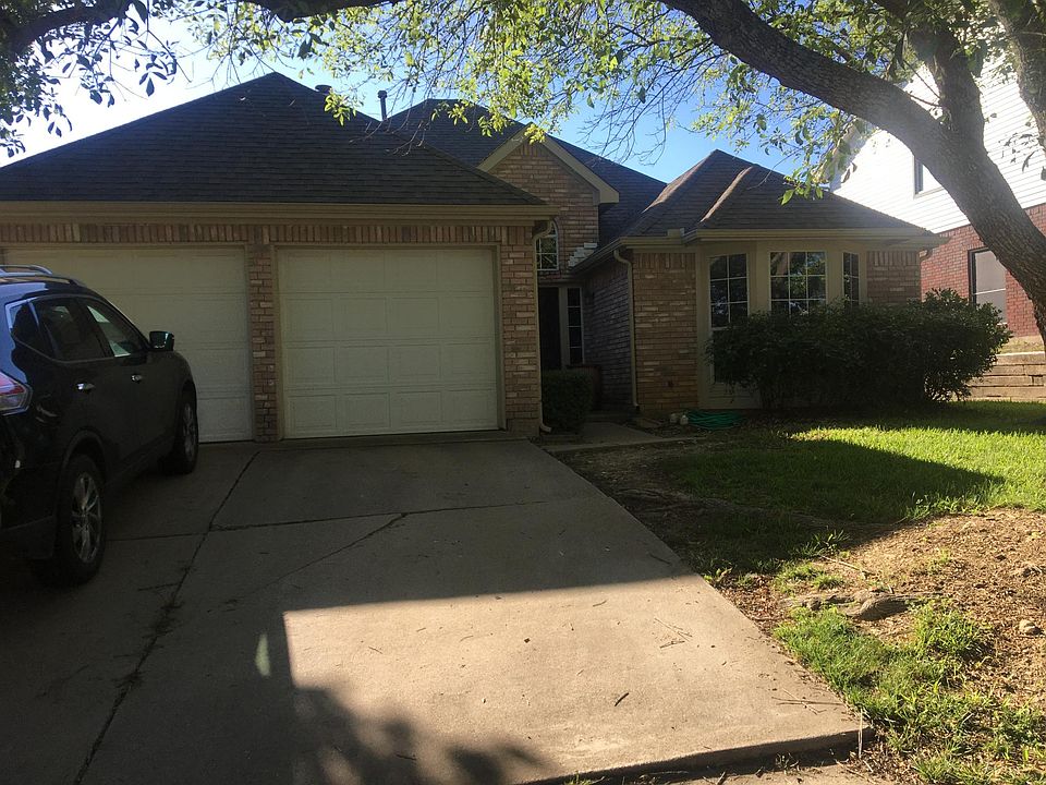 1st image of 829 Voltamp Dr