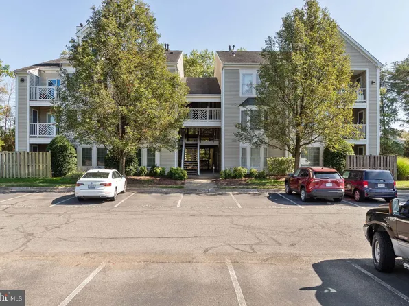 8111 Lacy Dr APT 201, Manassas, VA 20109