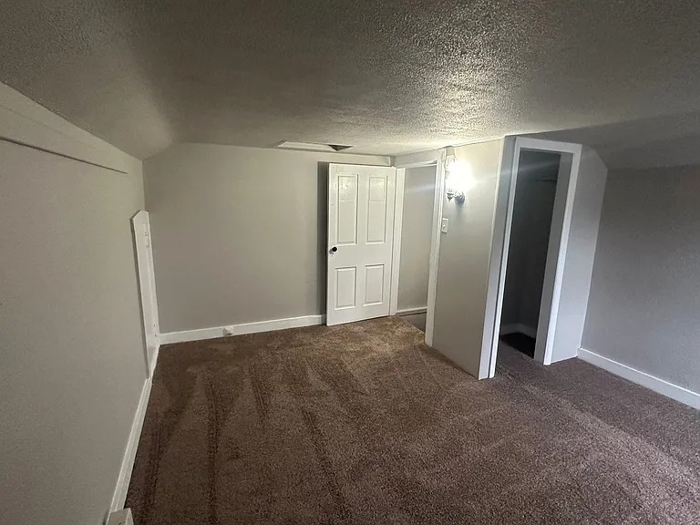 39 E Willow St — Photo 11