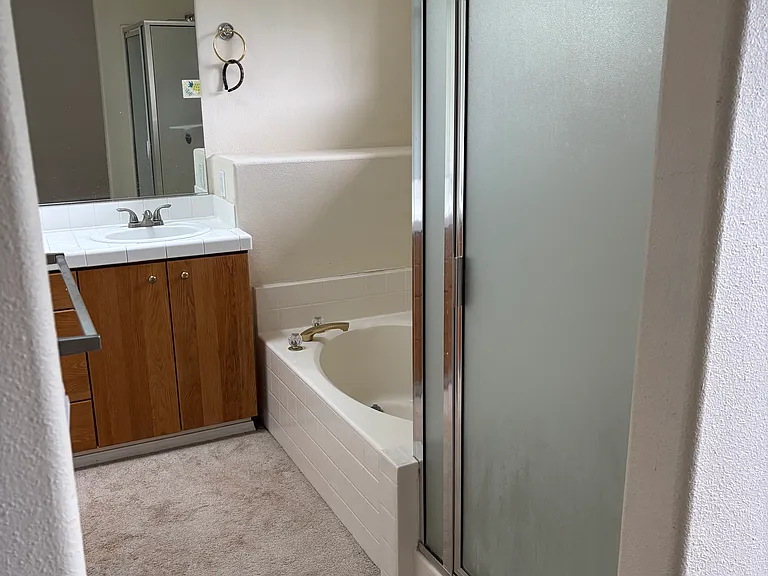 17315 SE 23rd Way — Photo 3
