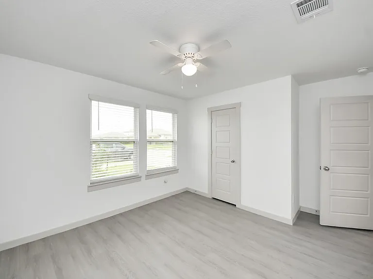 7803 Golden Rubia Ln — Photo 9