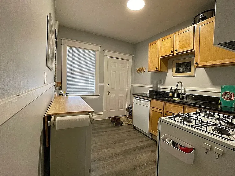 2821 Garfield Ave South — Photo 3