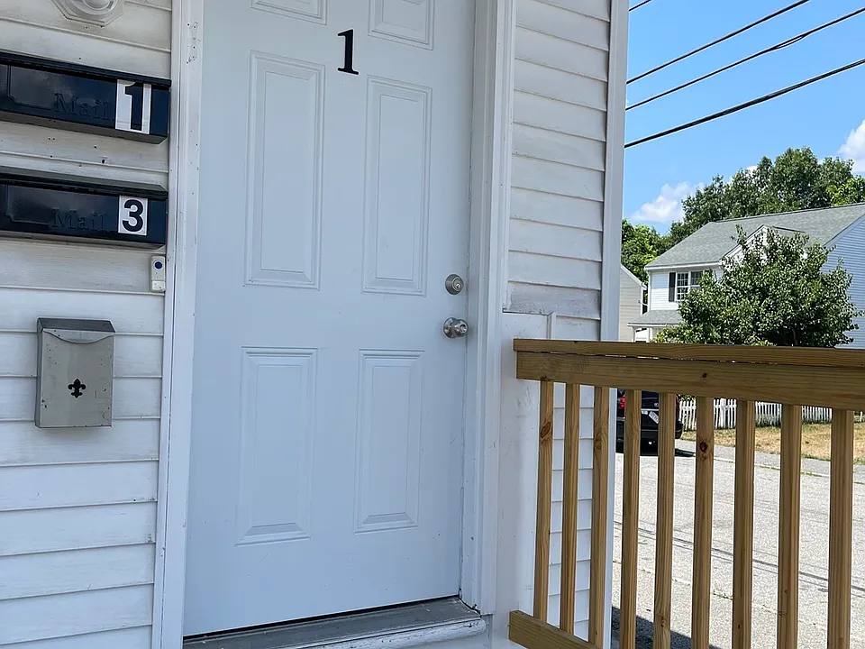 1 Glidden Ave #3