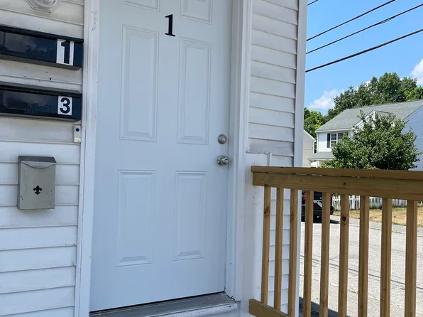 1 Glidden Ave #3, Lowell, MA 01851