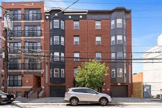 66 Madison St #3