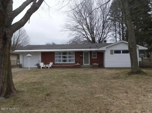 1023 S Division St, Whitehall, MI 49461