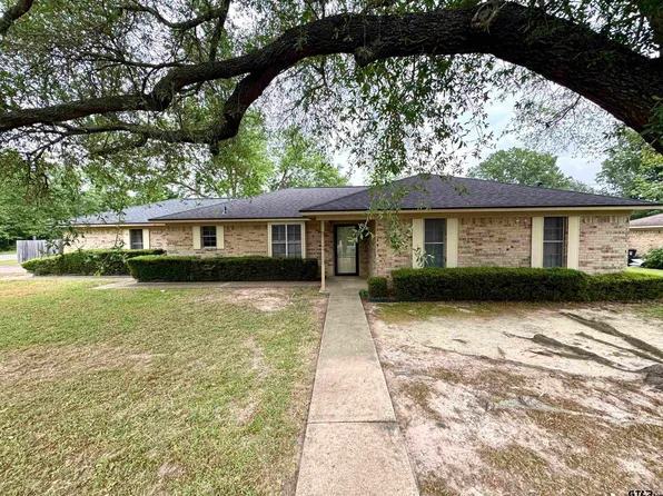 9350 Gaelic Hills Dr, Tyler, TX 75703