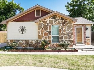 5500 Taylor Rd, River Oaks, TX 76114