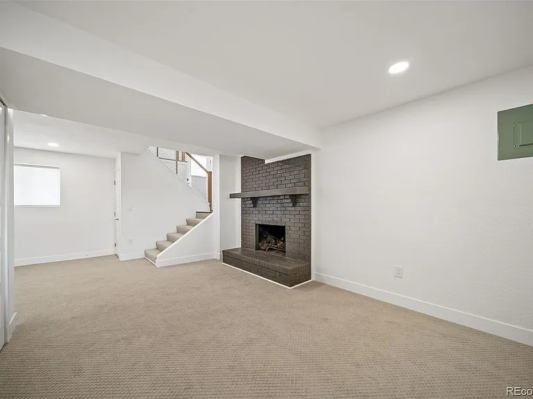 15989 E 18th Pl — Photo 21
