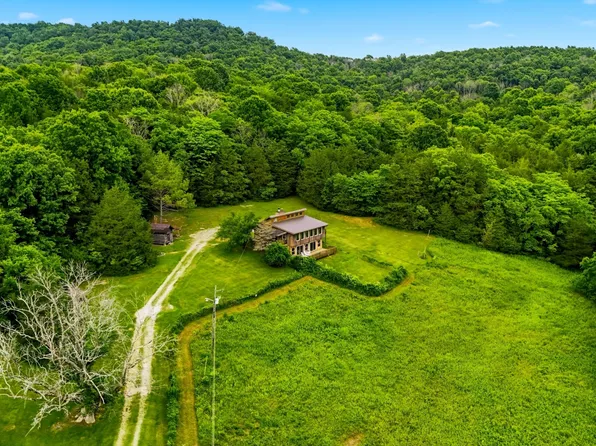 427 Adams Rd, Watertown, TN 37184