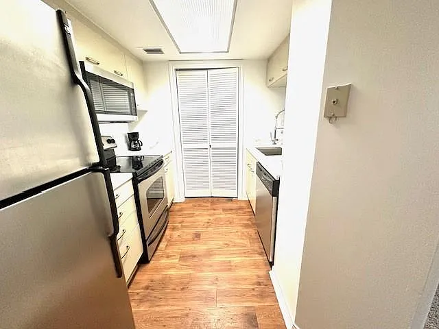 3525 Sage Rd #407 — Photo 16