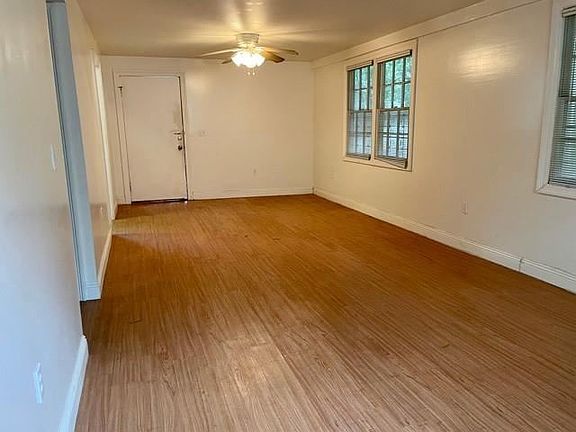 4th image of 3634 Cleveland Ave