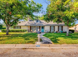 1209 Switzer St, Bangs, TX 76823