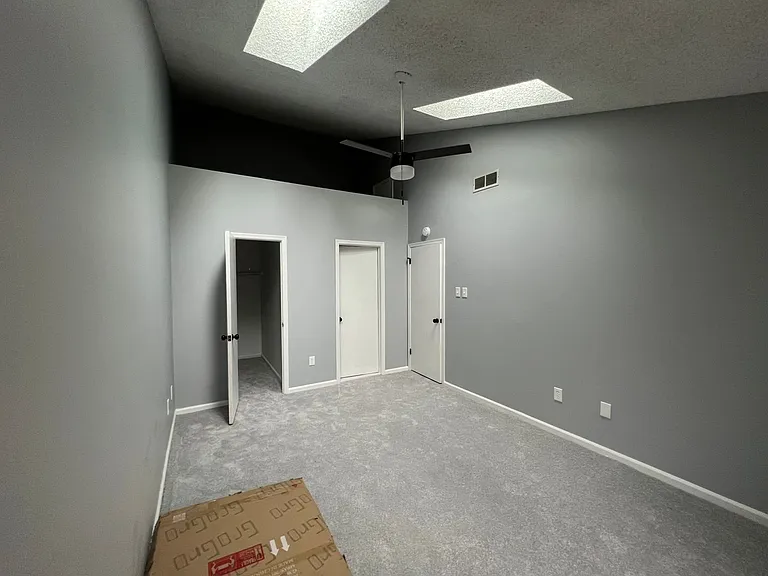 13 Michele Ct — Photo 20