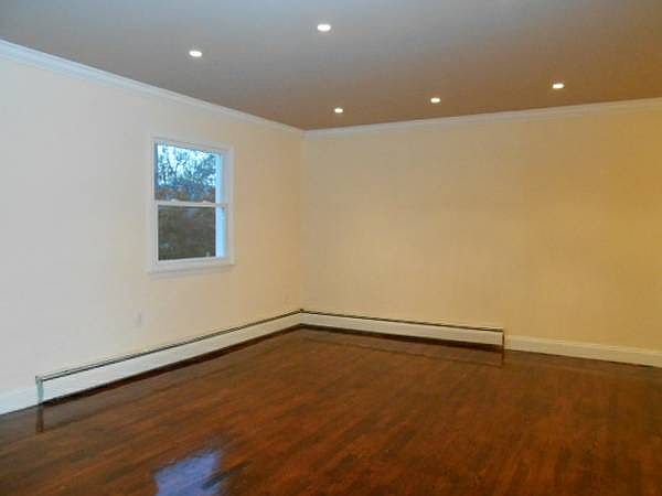 2nd image of 119 Rd