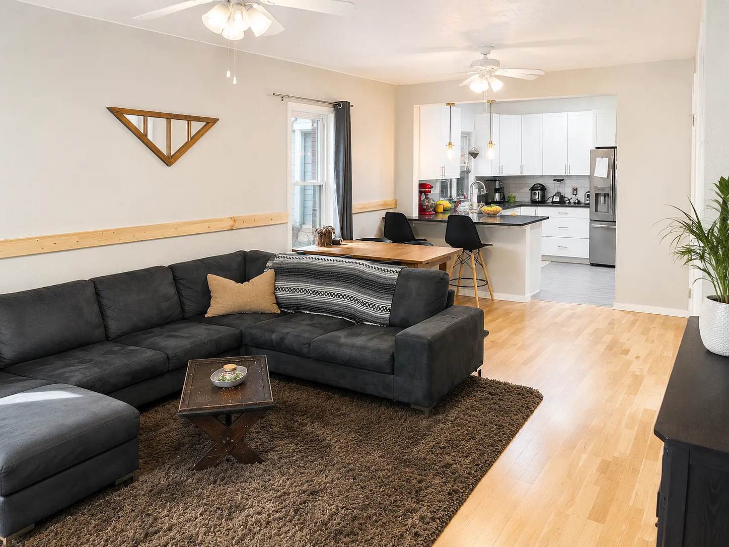 3 bed, 1457 sqft, $2,750 — Photo 2