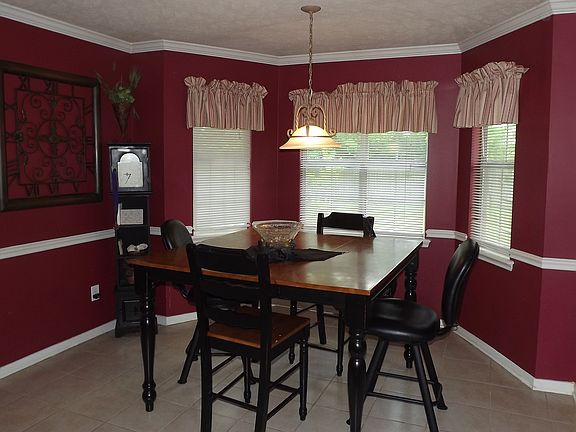 4th image of 927 Eagles Nest Dr