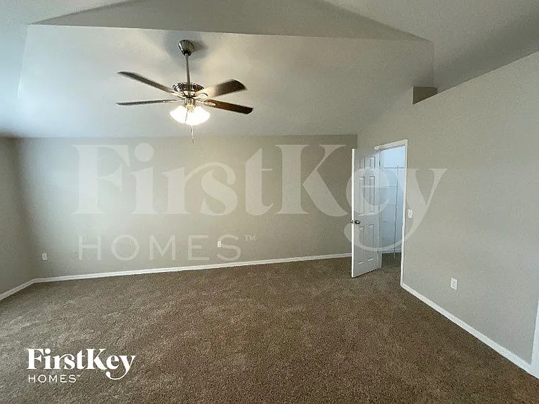 331 Columbo St — Photo 8