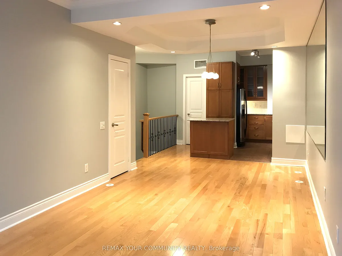Building Photo - 70 Byng Ave #29
