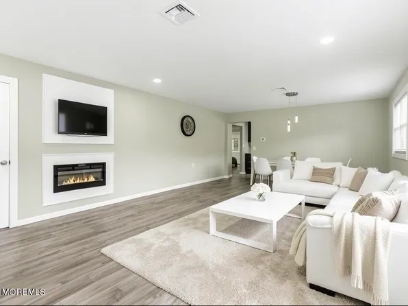 135 Biabou Drive, Toms River, NJ 08757