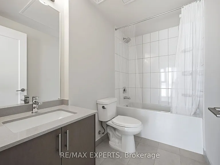 9000 Jane St #1220 — Photo 23