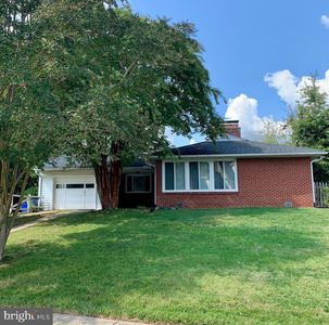 9802 Broad St, Bethesda, MD, 20814