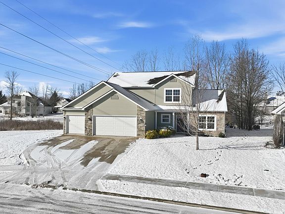 2nd image of 5932 Hemingway Run