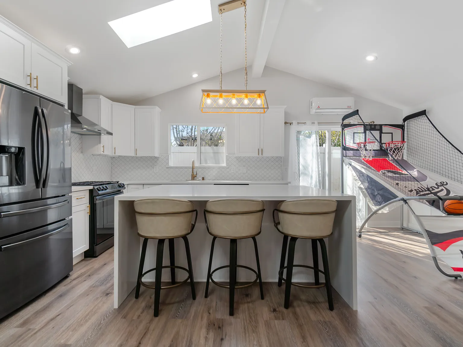 6907 Oakdale Ave — Photo 3