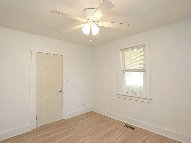 768 Mayfield Ave — Photo 14