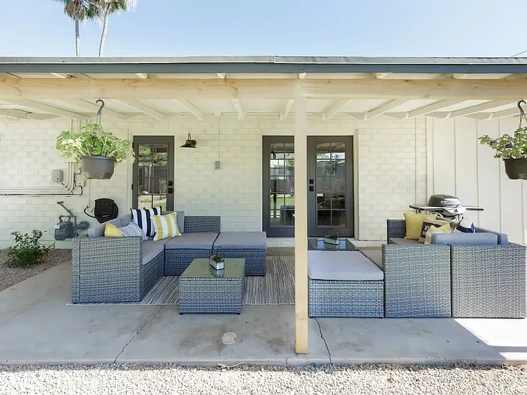 8220 E Mitchell Dr — Photo 19