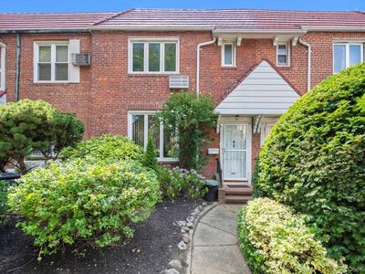 31-32 77 Street, East Elmhurst, NY, 11370