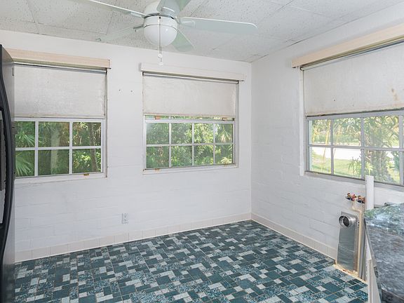 3rd image of 101 E Melbourne Ave